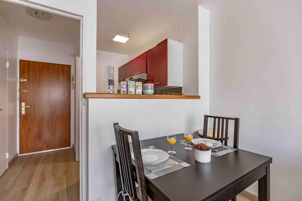 Appartement Avec Parking Et Terrasse Metro 7 Et Paris Villejuif Exterior foto
