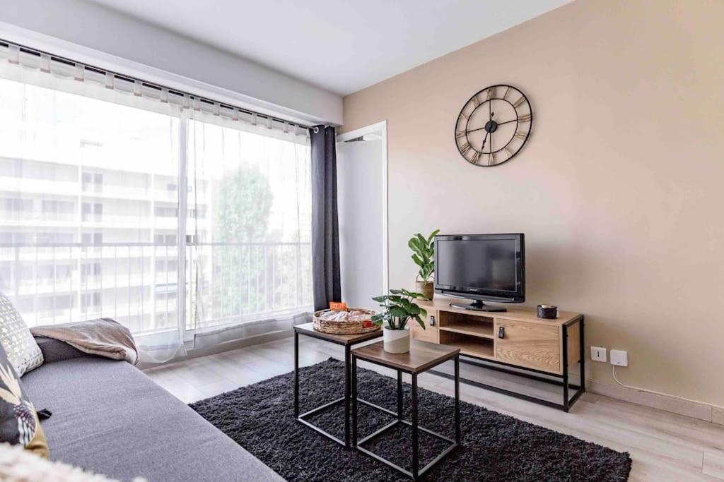 Appartement Avec Parking Et Terrasse Metro 7 Et Paris Villejuif Exterior foto
