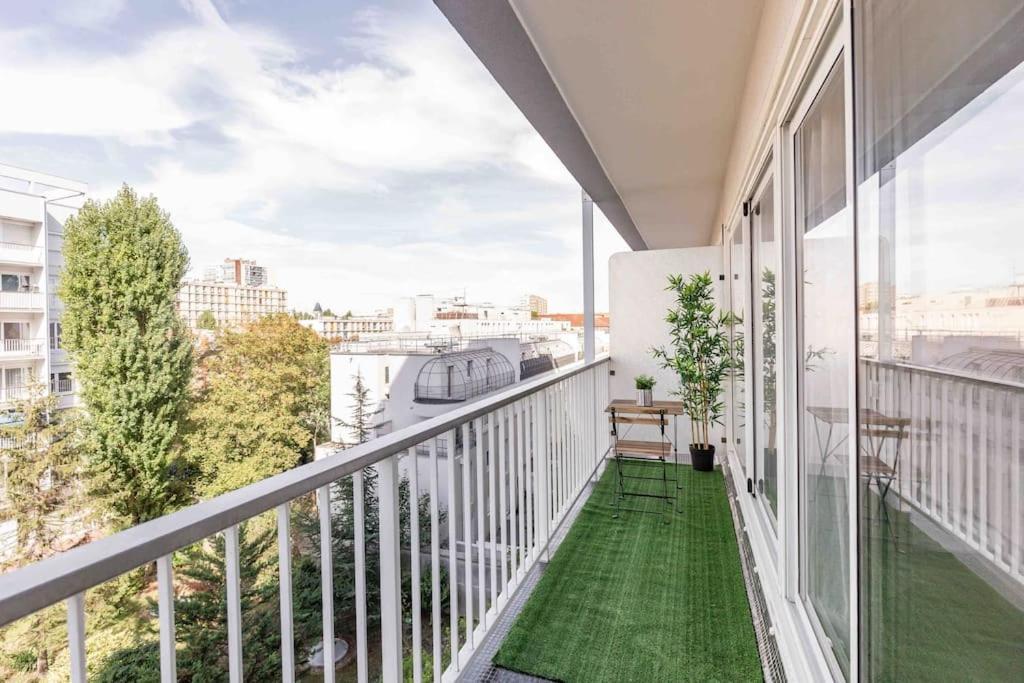 Appartement Avec Parking Et Terrasse Metro 7 Et Paris Villejuif Exterior foto